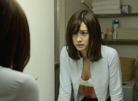 殺人鬼を飼う女