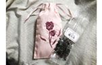 蓮花茶&ベトナムハイズン刺繍のミニ巾着(数量限定)提供:Ethnic Tea Salon