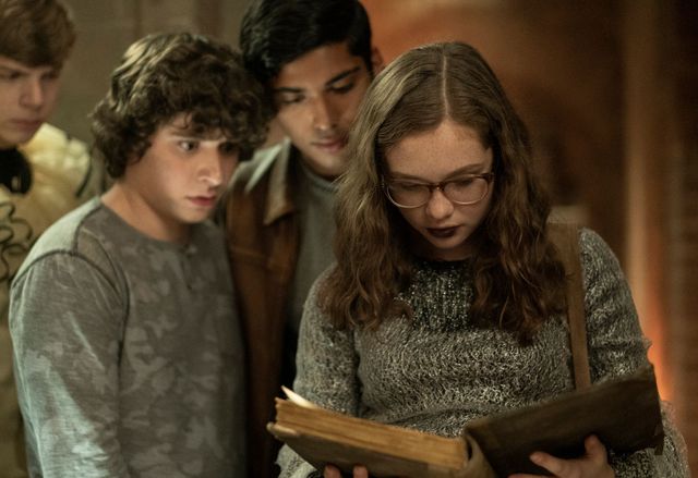 スケアリーストーリーズ　怖い本