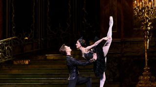 英国ロイヤル・オペラ・ハウス　シネマシーズン2019 / 20／ロイヤル・バレエ「白鳥の湖」