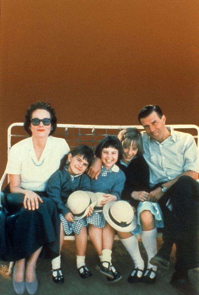 映画『ワールド・アパート』の画像（4枚目）