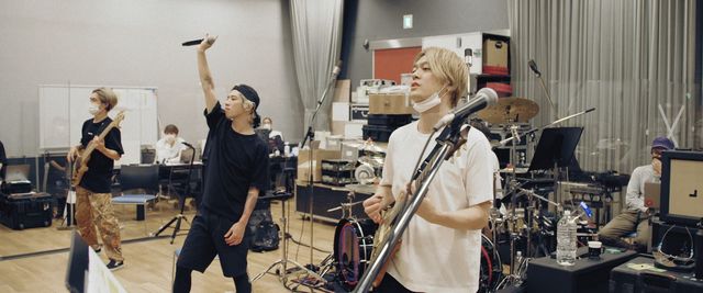 Flip a Coin -ONE OK ROCK Documentary-