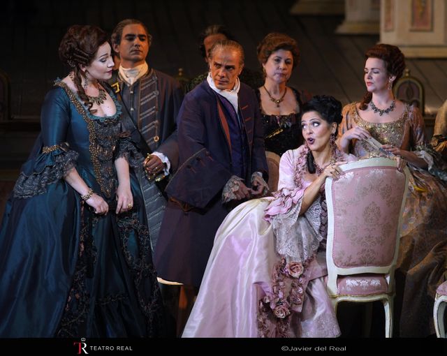 映画『マドリード王立劇場　シネマ・ステージ／アドリアーナ・ルクヴルール』の画像（2枚目）