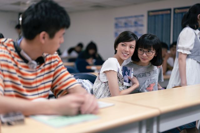 映画『ひとつの机、ふたつの制服』の画像（6枚目）