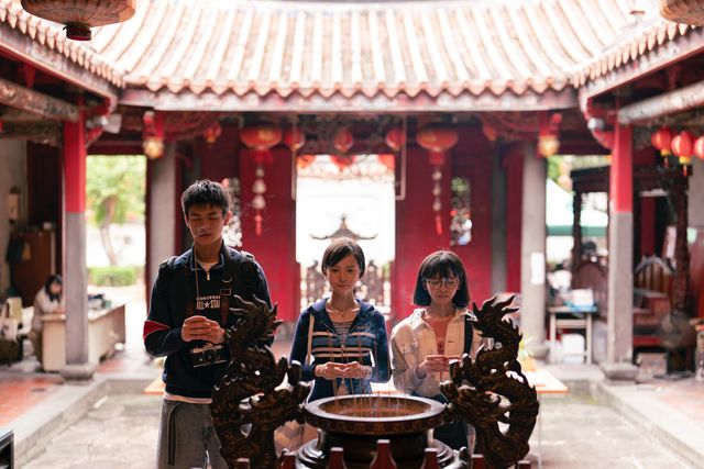 映画『ひとつの机、ふたつの制服』の画像（7枚目）