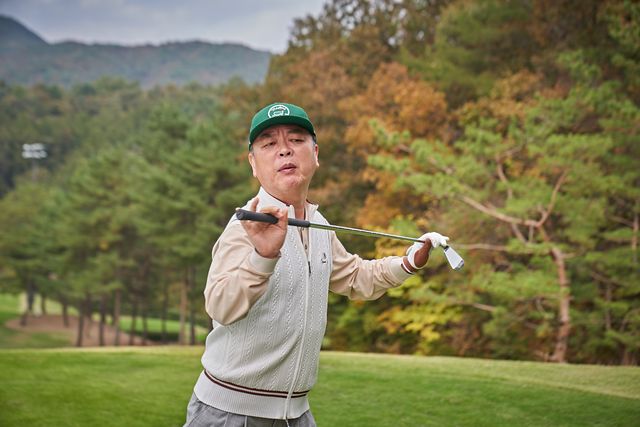 映画『ロビー！　4000億円を懸けた仁義なき18ホール』の画像（6枚目）