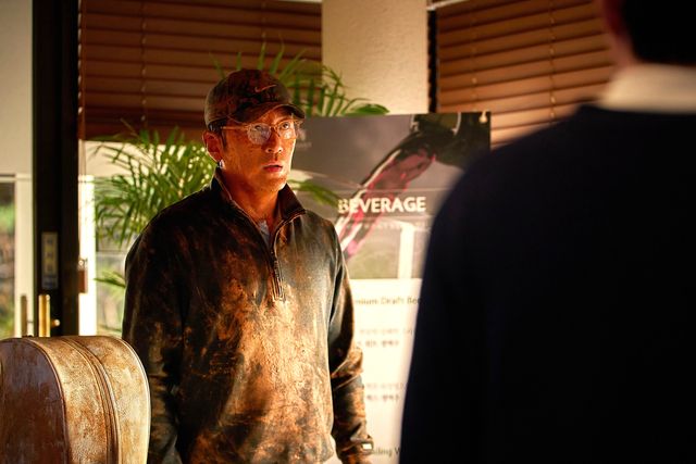 映画『ロビー！　4000億円を懸けた仁義なき18ホール』の画像（11枚目）