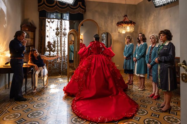 ダイヤモンド　私たちの衣装工房