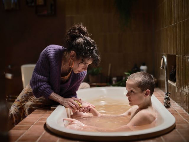 映画『ブリング・ハー・バック』の画像（8枚目）