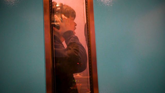 映画『詩人iidabii ある宗教2世の記録』の画像（13枚目）