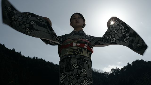 映画『鴉』の画像（14枚目）