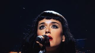 Katy Perry：THE LIFETIMES TOUR - LIVE FROM PARIS
