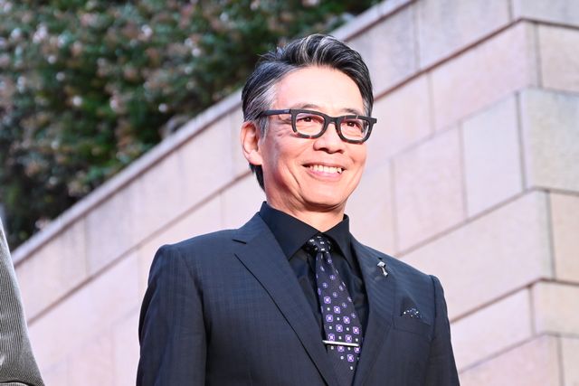 福山雅治＆有村架純ら総勢12名、華麗に登場！映画『ブラック・ショーマン』レッドカーペットイベント（11枚目）