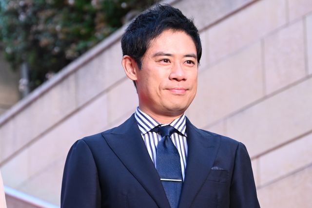 福山雅治＆有村架純ら総勢12名、華麗に登場！映画『ブラック・ショーマン』レッドカーペットイベント（15枚目）