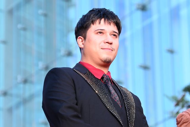 福山雅治＆有村架純ら総勢12名、華麗に登場！映画『ブラック・ショーマン』レッドカーペットイベント（22枚目）