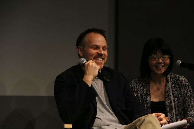 ファンに囲まれるマーク・ウェブ監督「Perspectives　マーク・ウェブ×mito」（12枚目）