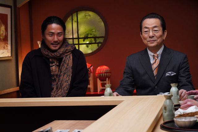 謎の男が「こてまり」に…