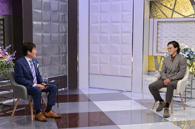 小栗旬が俳優人生を語る「インタビュアー林修」（4枚目）