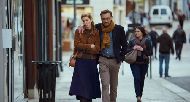 リュディヴィーヌ・サニエ主演！フランス発ラブコメディー『ローラとふたりの兄』（4枚目）