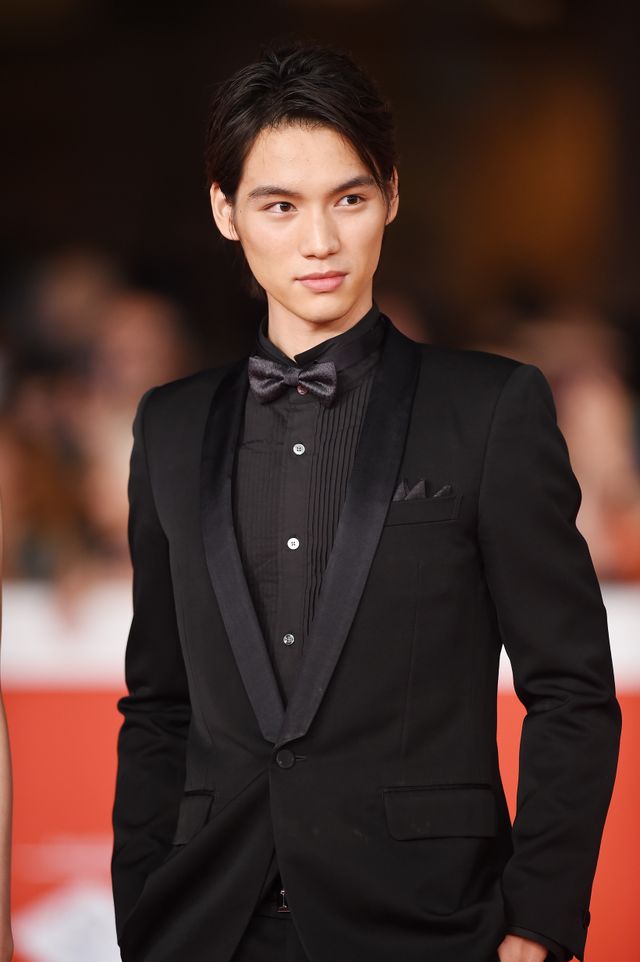 スーツが似合う福士蒼汰、完璧なスタイル！（5枚目）