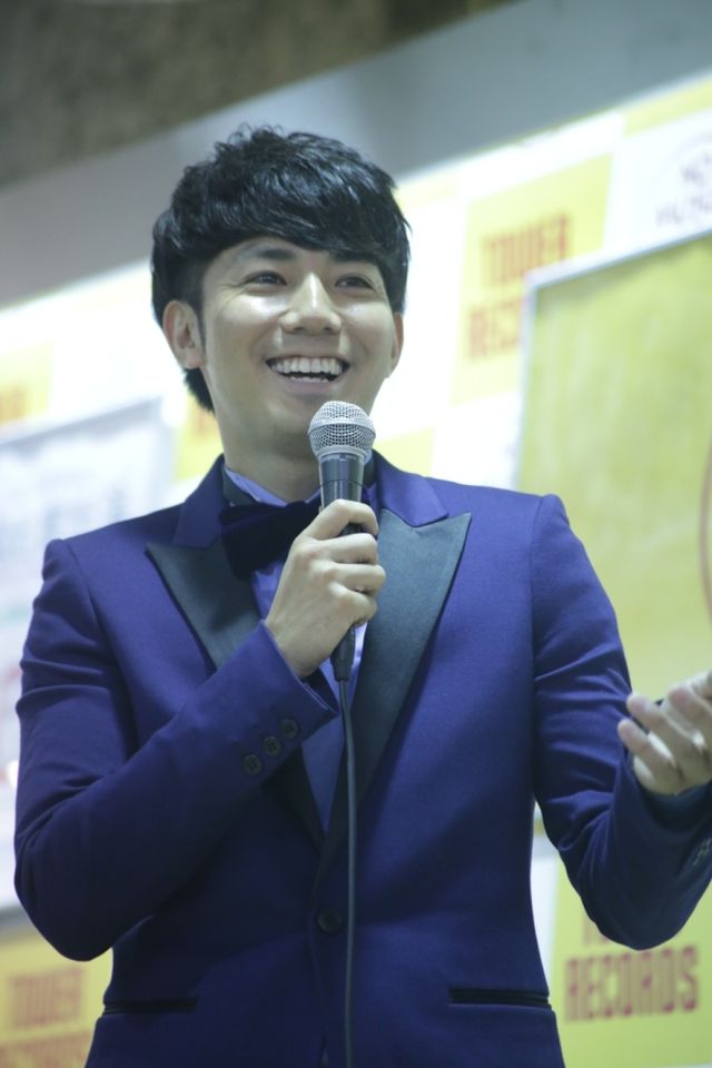 ピース綾部の濃厚キスを激白！フォトギャラリー（2枚目）