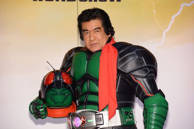 藤岡弘、伝説再び！　仮面ライダー“マスクオフ”でファンの前に初登場　画像ギャラリー（14枚目）