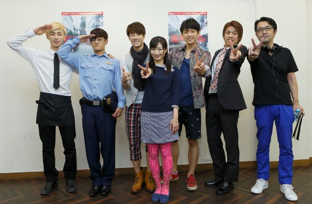 BEE SHUFFLE×武田梨奈、濃厚はむはむキスに挑戦！『原宿デニール』フォトギャラリー：フォトギャラリー