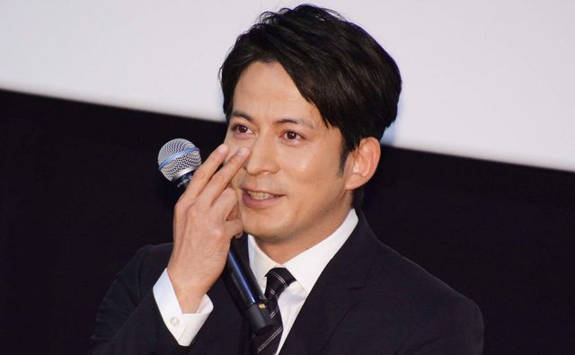 涙の岡田准一、西島秀俊が支える『散り椿』初日舞台あいさつ（2枚目）