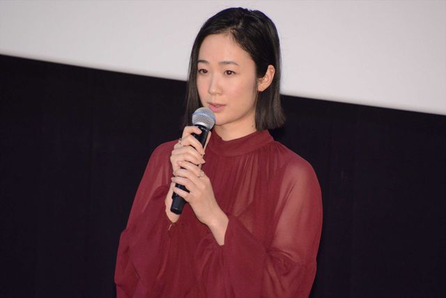 涙の岡田准一、西島秀俊が支える『散り椿』初日舞台あいさつ（4枚目）