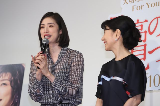 天海祐希、感極まり涙ぐむ…吉永小百合と試写会にサプライズ登場（17枚目）