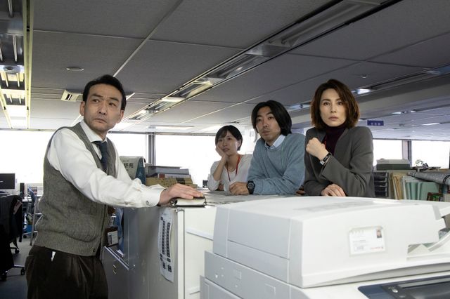 米倉涼子のイメージを覆す「新聞記者」場面写真（4枚目）