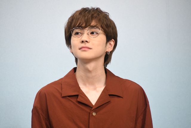 波瑠、間宮祥太朗、金子大地、吉野北人ら笑顔で登壇！ドラマ「魔法のリノベ」制作発表会（4枚目）