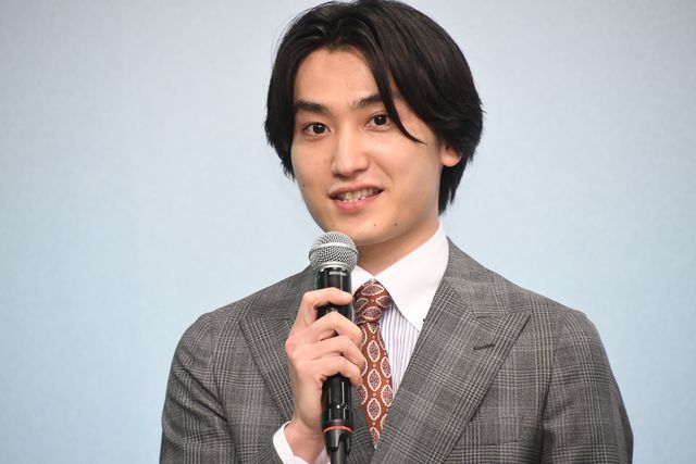 波瑠、間宮祥太朗、金子大地、吉野北人ら笑顔で登壇！ドラマ「魔法のリノベ」制作発表会（27枚目）