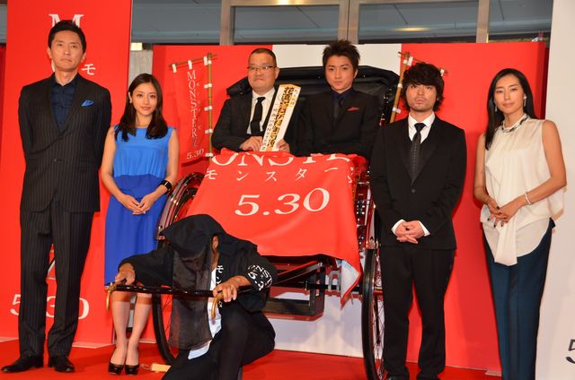 藤原竜也、人力車乗って登場！フォトギャラリー（5枚目）