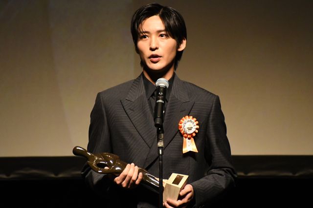 目黒蓮「作品が生き続けていることを実感」受賞の喜びを語る！（2枚目）