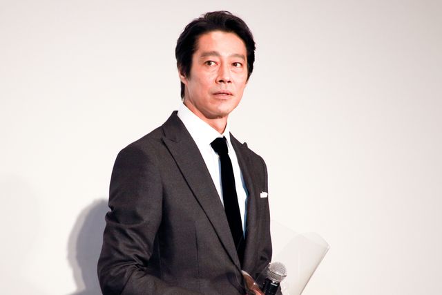 堤真一、共演の石田ゆり子、岡田健史と食事会で親交深める（6枚目）