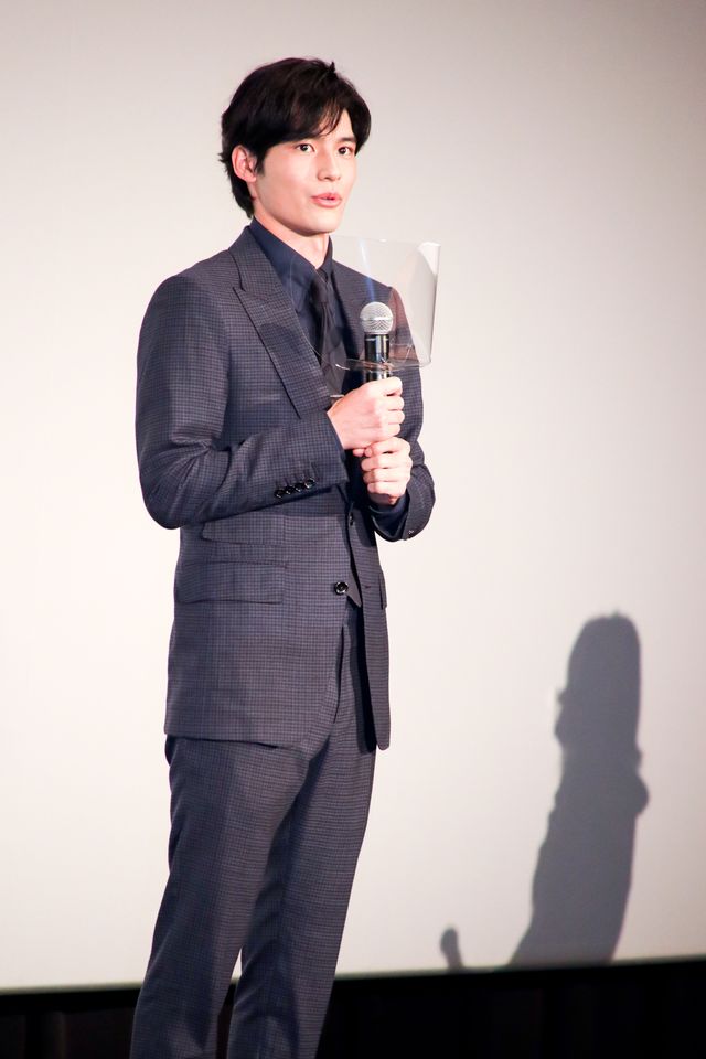 堤真一、共演の石田ゆり子、岡田健史と食事会で親交深める（11枚目）