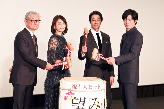 堤真一、共演の石田ゆり子、岡田健史と食事会で親交深める（16枚目）