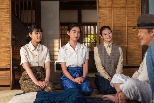 嵩（北村匠海）が見舞いにやって来て…「あんぱん」第16週「面白がって生きえ」第79回（4枚目）