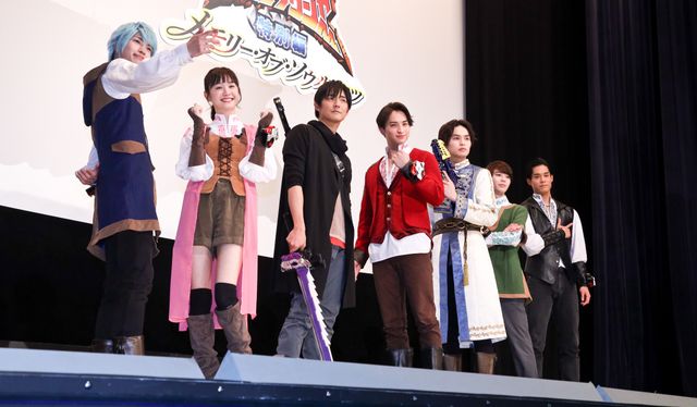 変身ポーズも！『騎士竜戦隊リュウソウジャー　特別編　メモリー・オブ・ソウルメイツ』公開記念舞台あいさつ：フォトギャラリー