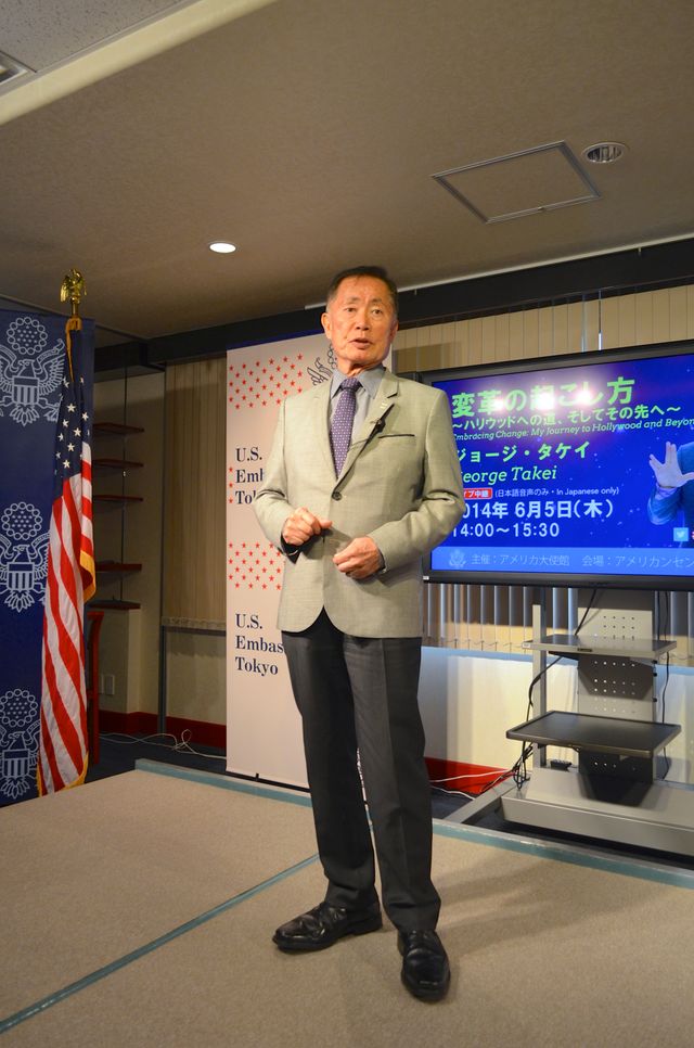 最も成功した日系人の一人！ジョージ・タケイ来日フォトギャラリー（5枚目）