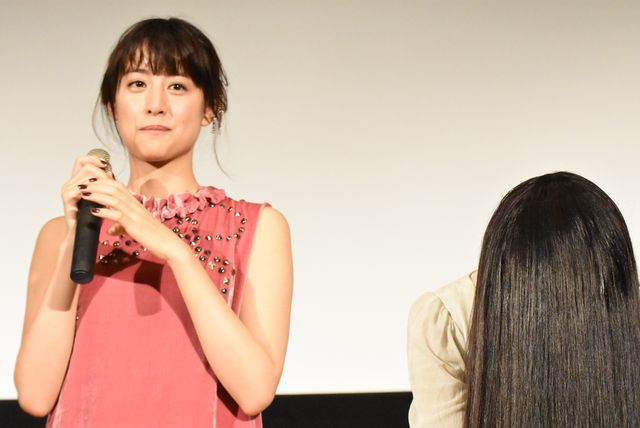 もちろん貞子がセンター！山本美月＆玉城ティナと一緒に！『貞子vs伽椰子』公開初日フォトギャラリー（9枚目）