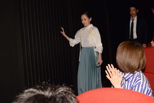 前田敦子、登壇！『旅のおわり世界のはじまり』公開記念舞台あいさつ（3枚目）