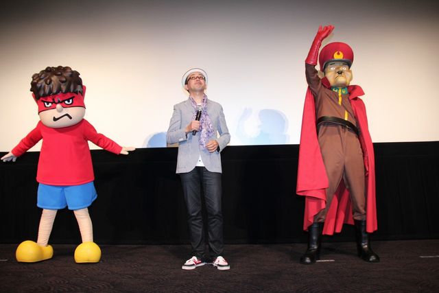 佐野史郎、レオナルド博士のコスプレ姿！ 映画『鷹の爪GO～美しきエリエール消臭プラス～』試写会フォトギャラリー：フォトギャラリー