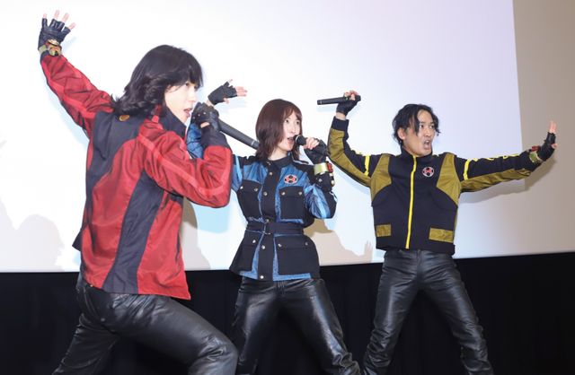 シュシュッと参上！『忍風戦隊ハリケンジャーでござる！　シュシュッと20th Anniversary』初日舞台あいさつ（8枚目）