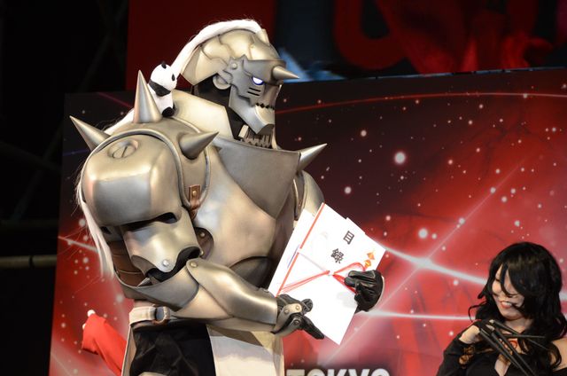 本田翼がこ～んな笑顔に！「ハガレン・コスプレコンテスト」（11枚目）