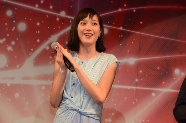 本田翼がこ～んな笑顔に！「ハガレン・コスプレコンテスト」（20枚目）