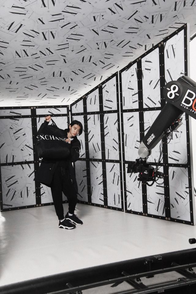 かっこよすぎ！山崎賢人「アルマーニ エクスチェンジ」広告ビジュアル＆メイキングフォト（2枚目）