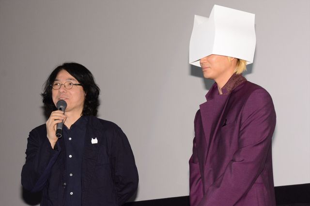 これ、綾野剛です。“ネコカンムリ”かぶってる！『リップヴァンウィンクルの花嫁』初日舞台あいさつ【フォトギャラリー】（11枚目）