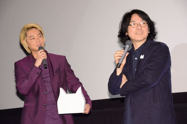 これ、綾野剛です。“ネコカンムリ”かぶってる！『リップヴァンウィンクルの花嫁』初日舞台あいさつ【フォトギャラリー】（12枚目）